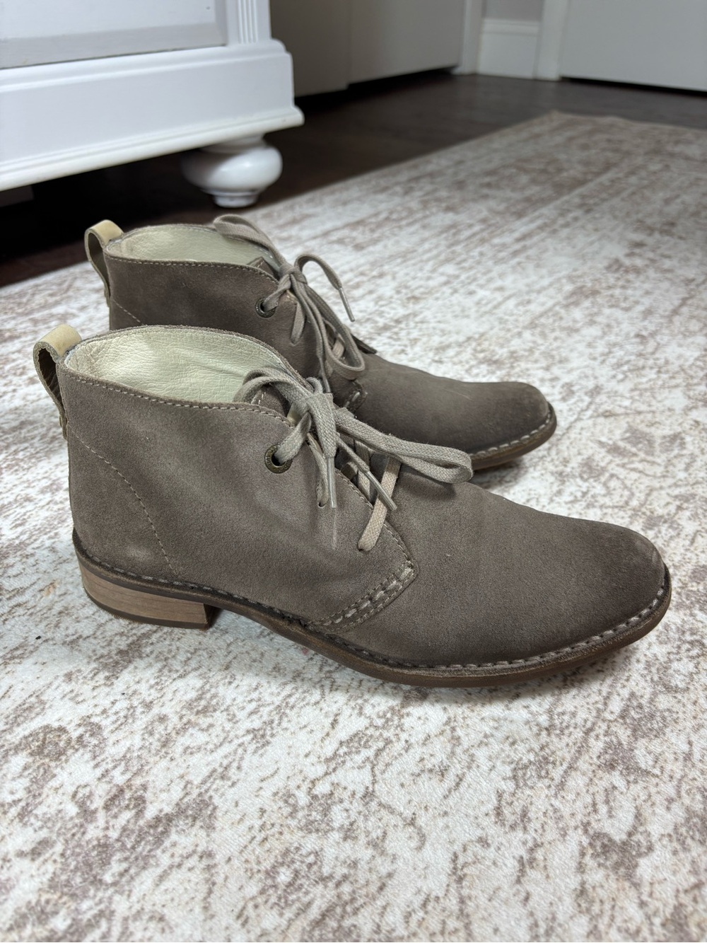 Bussola Suede Sevilla Distressed Chukka Size 39